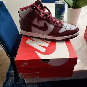 Cleaning out my closet , like New Dunks